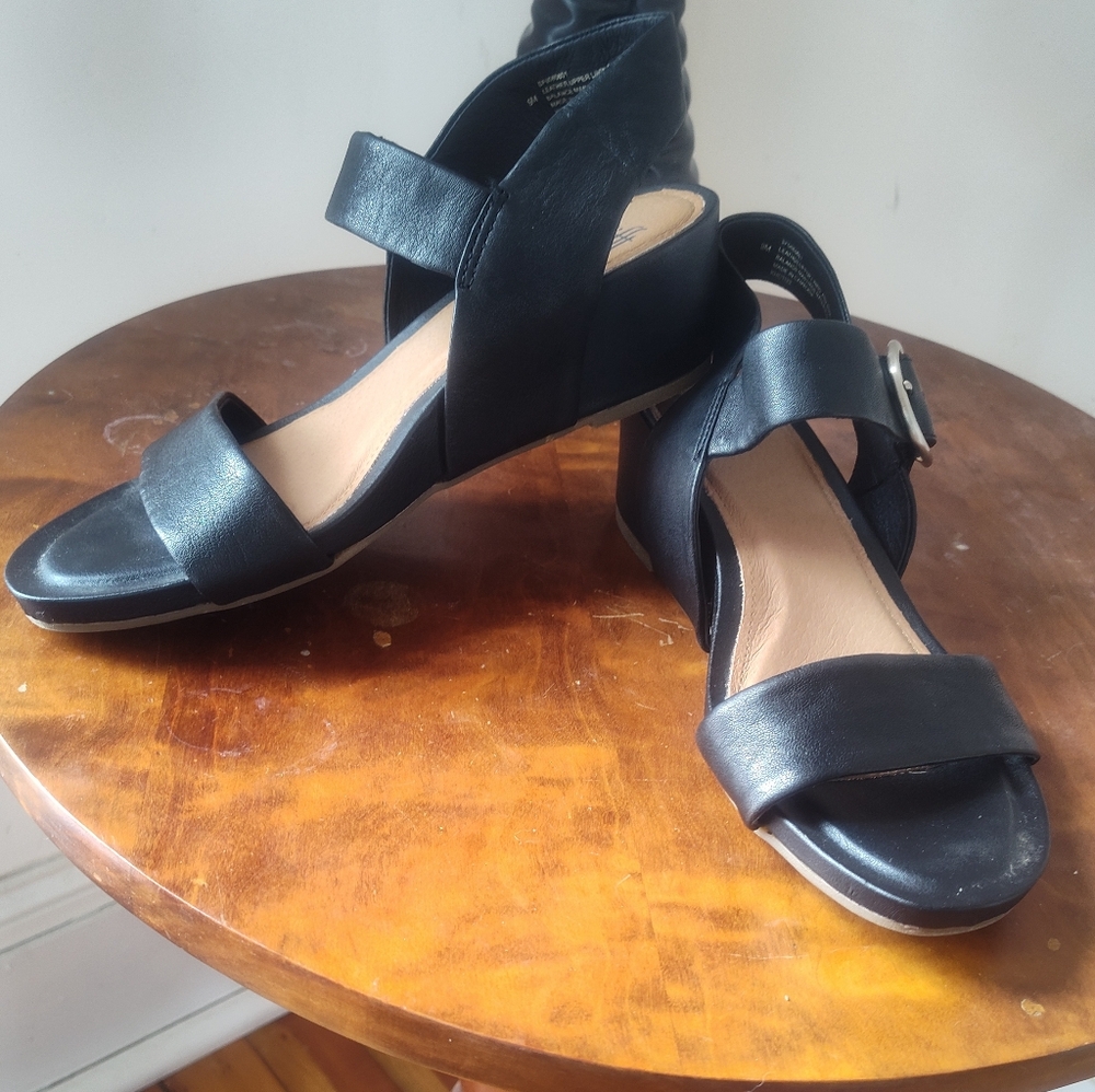 Soft Vaya Supple Leather Wedge Sandal